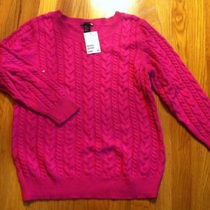 HM pink sweater