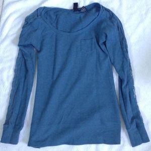 Blue lace trim thermal top / sweater. Size S