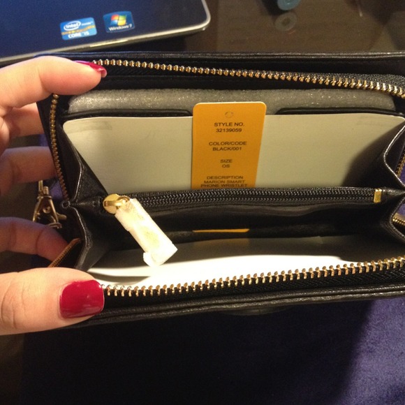 SOLD!!!Brand new! TORY BURCH CLUTCH/WALLET. - Picture 2 of 2