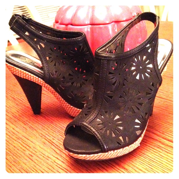 fusion Shoes - Black cutout, fusion heels