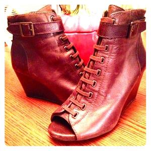 Vince Camuto peep toe wedges