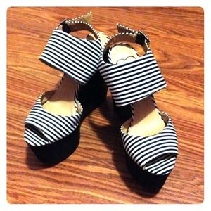 RESERVED "Penny loves Kenny" striped wedges -sz5.5