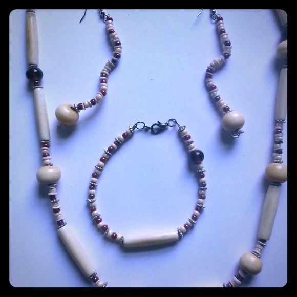 Beautiful 3pc wooden set