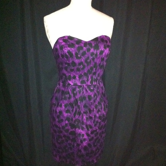 *SOLD* Purple leopard strapless dress