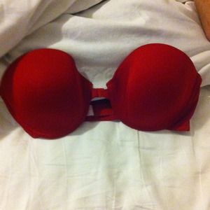 Red strapless bra
