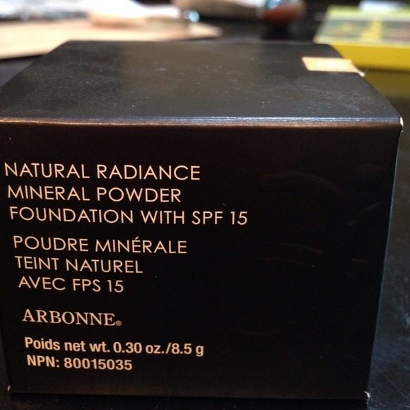 Arbonne mineral powder w SPF 15