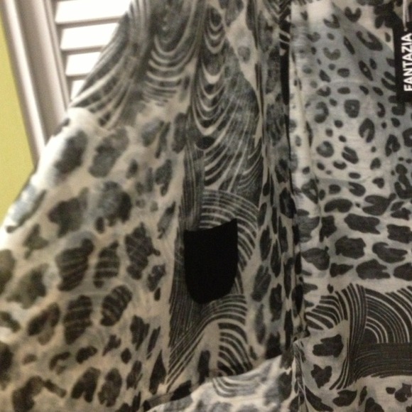 Fantazia layering vest in animal print - Picture 4 of 4