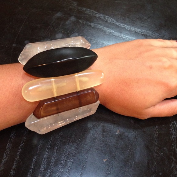 Very bold bracelet