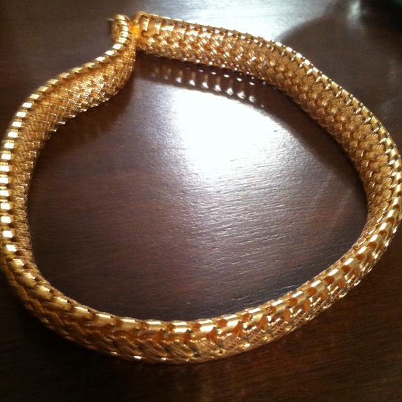 Vintage choker