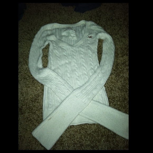 Hollister sweater