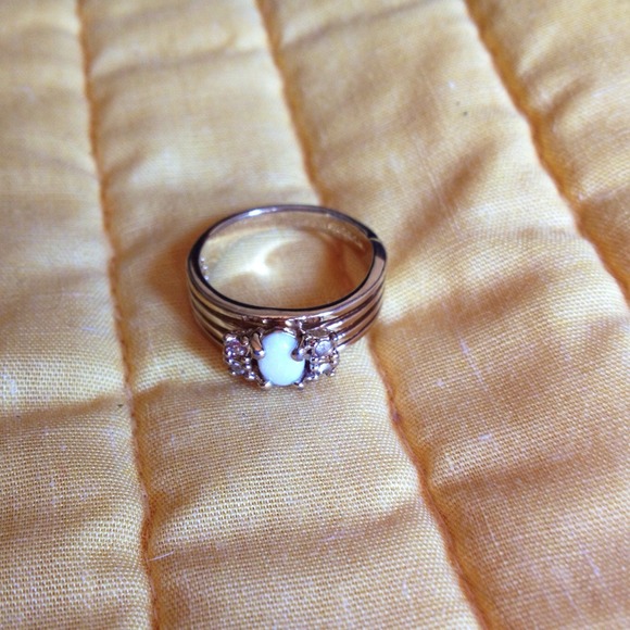 RING SZ. 5 GOLD SOLD SOLD SOLD