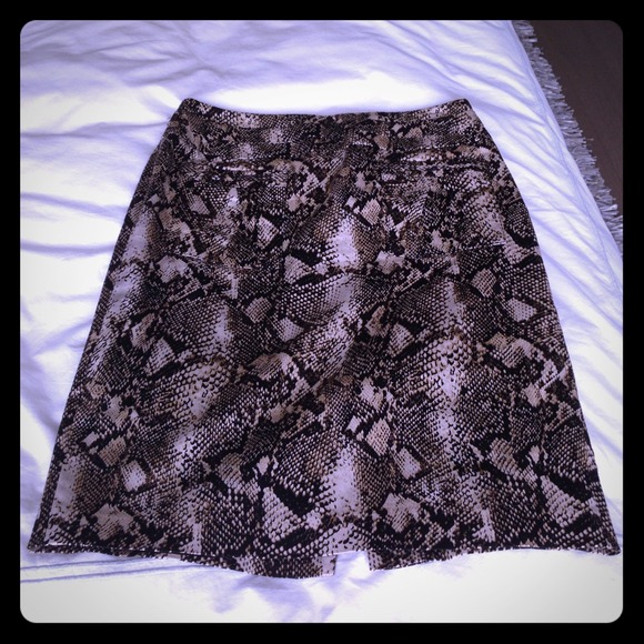Python pattern pencil skirt. Size 2.