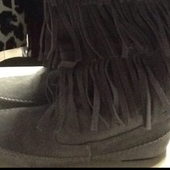 Grey Minnetonka Inspired Boots - Picture 2 of 3