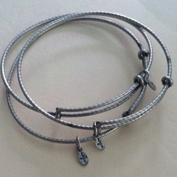 HOLD!!! Set of 3 Alex and Ani plus free items!