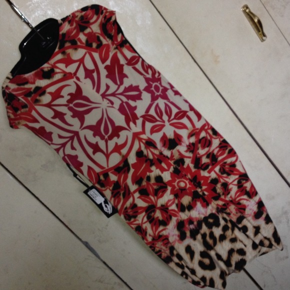 STUNNING RUCHED Dress - Picture 4 of 4