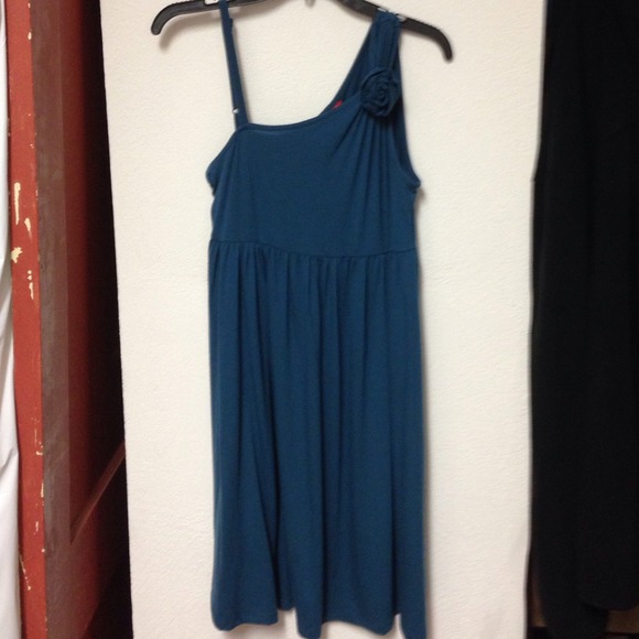 Cute dress!!