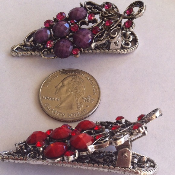 Jeweled grape hair clips - Picture 2 of 4