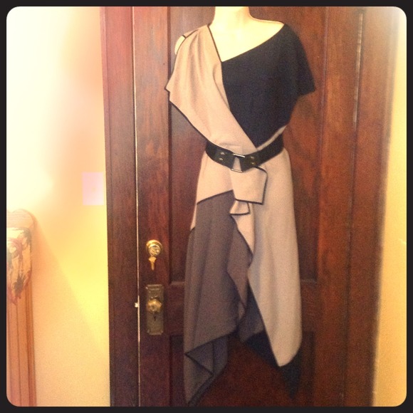 BCBG RUNWAY DRESS SPRING 2010 SZ S Host Pick!!!