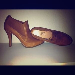 ✨Reduced $. Today Only✨BCBG SHOES