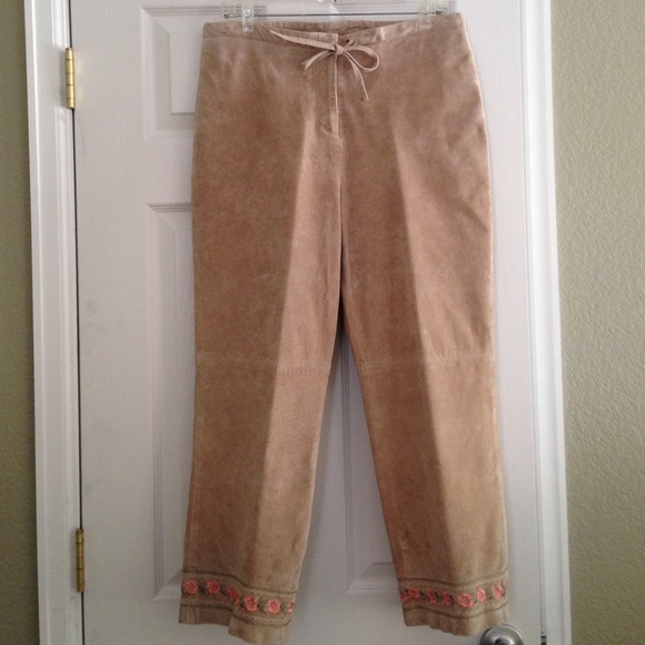 Brandon Thomas capri suede pant.