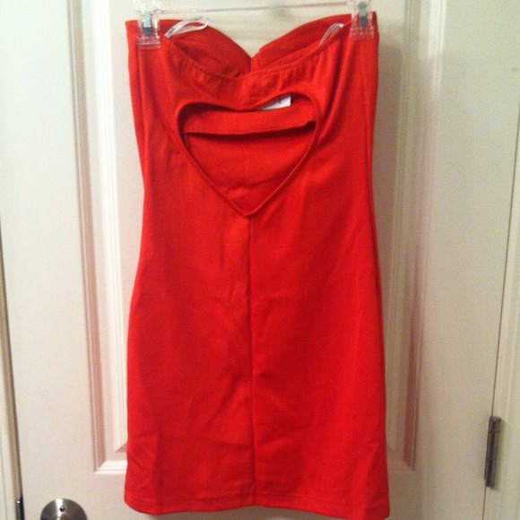 Smokin hot red cutout dress - Picture 2 of 4