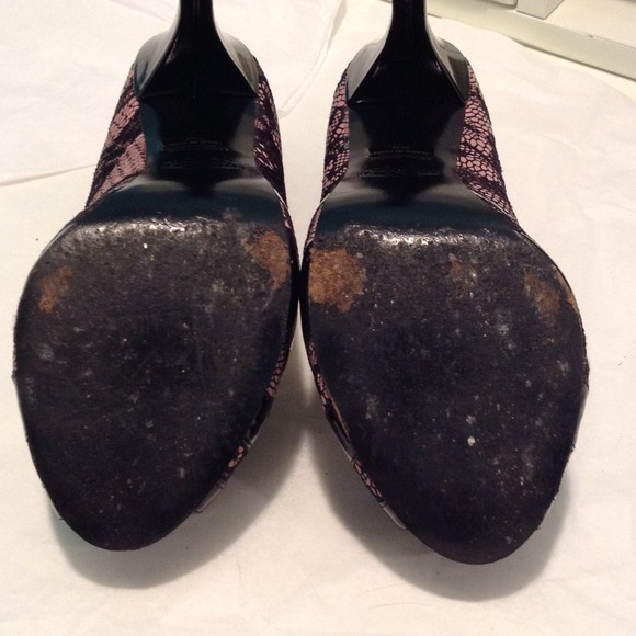 PEEP TOE PUMPS! - Picture 3 of 4