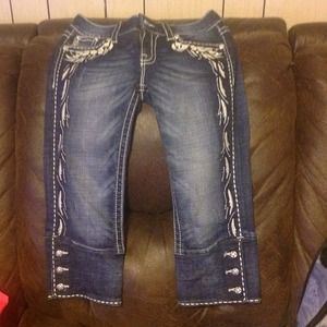 Miss Me capris 😻😻ON HOLD😻😻