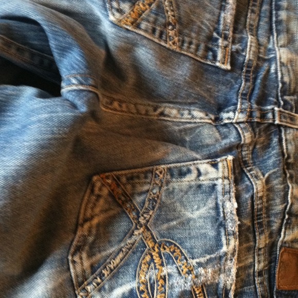 bKE - Picture 2 of 3