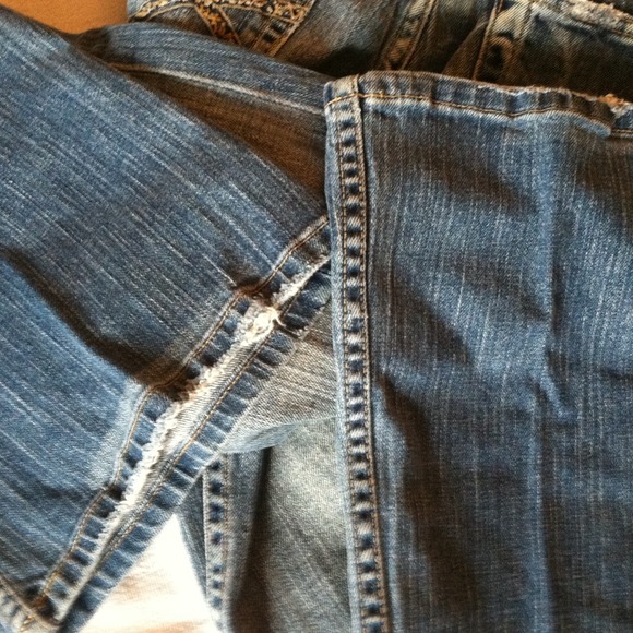 bKE - Picture 3 of 3