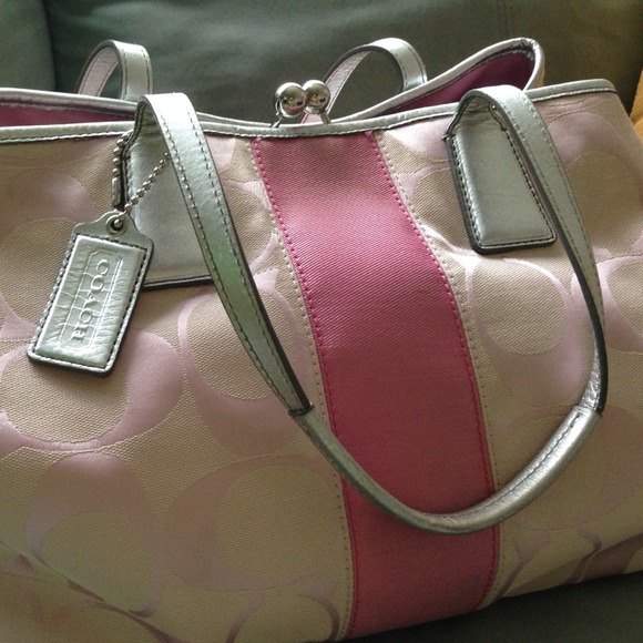 Authentic Pink Coach Purse 👛