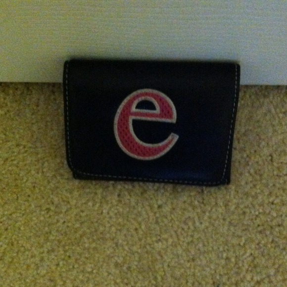 Ladies trifold wallet