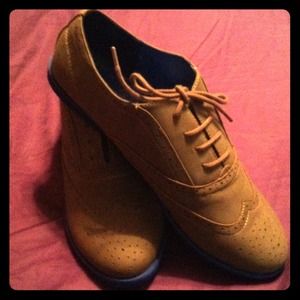 Cute!  Never worn tan oxfords