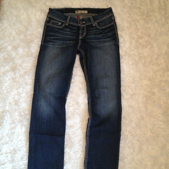 BKE  Kate straight leg jeans.  27x 31.5