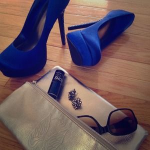 Silver Anniversary Clutch