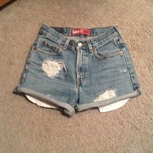 Cute vintage high waisted shorts!