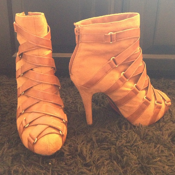 Size 9 camel color boots and red boots bundle $25