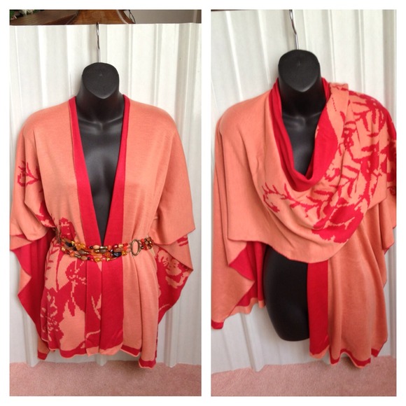 Reversible Wrap - Picture 2 of 4