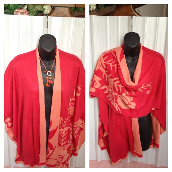 Reversible Wrap - Picture 3 of 4