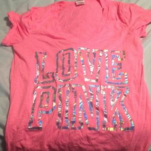🚫🚫🚫bundled🚫🚫🚫Victoria Secret tee