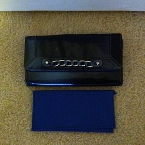 Bundle 2 Wallets