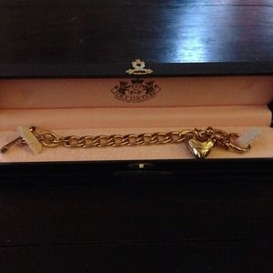 Gorgeous Gold Juicy Couture Heart Charm Bracelet