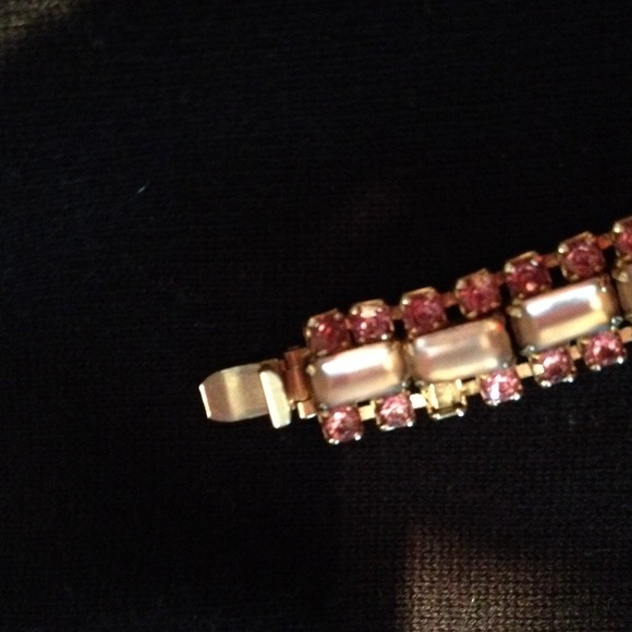 Sold - Picture 3 of 4