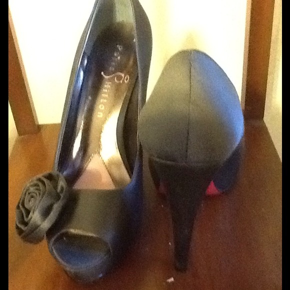 Paris Hilton platform shoes