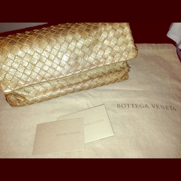 *sold on ebay*Bottega Veneta wovenleather clutch