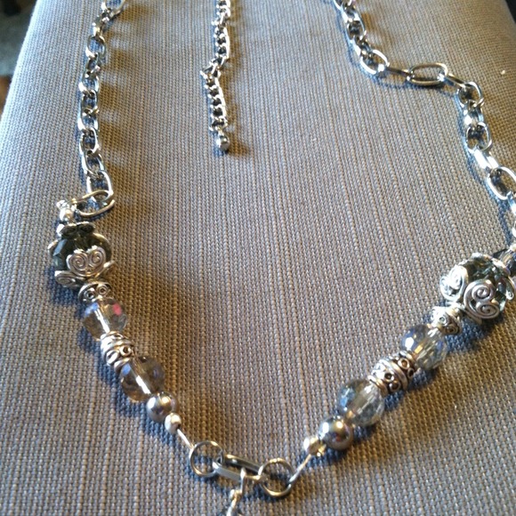 Adjustable necklace. Simply beautiful.