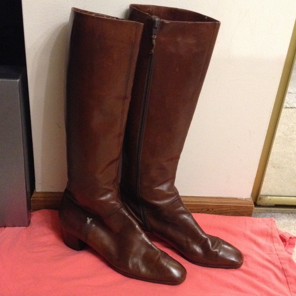 Beautiful brown leather authentic Ferragamo Boots