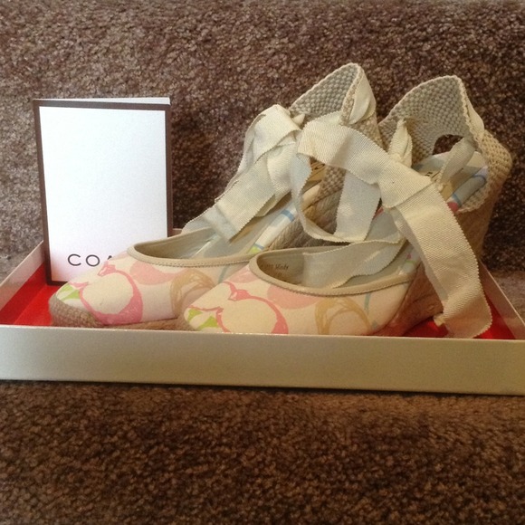 Coach Mindy scribble print 7.0 shoes NIB