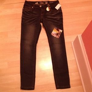 Dark ultra skinny jeans *NWT*