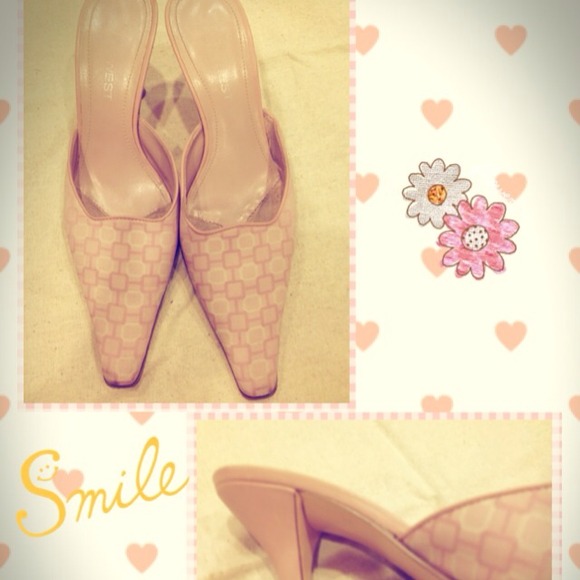 SOLD!! Nine West retro pastel pink shoes - Picture 1 of 3