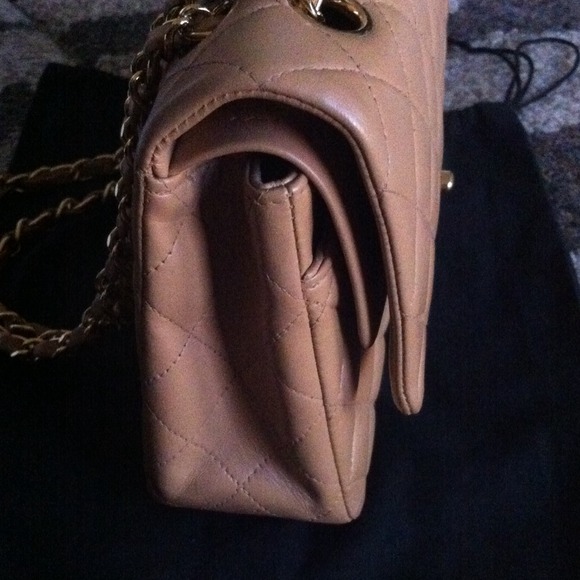 SOLD Authentic Beige Lambskin Chanel double flap - Picture 2 of 4